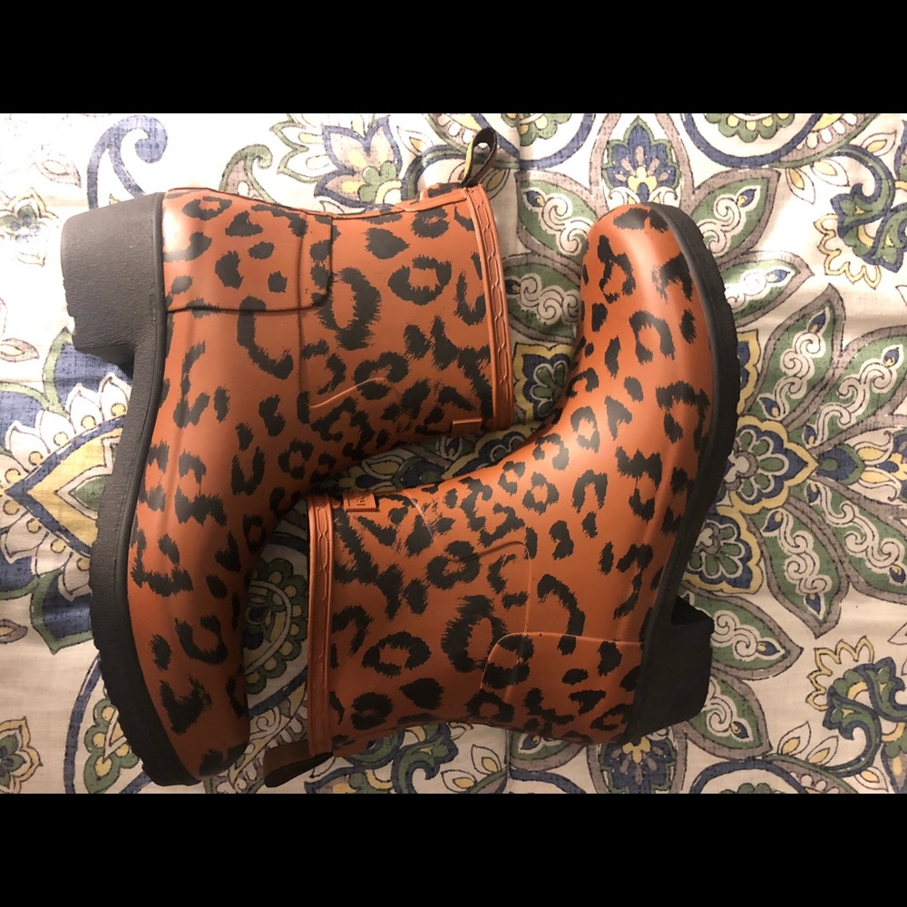 *BRAND NEW* Hunter Leopard Rain Boots